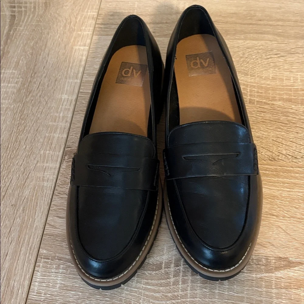 Dv by Dolce Vita "Crisp" Classic Penny Loafer / Lug Sole, Block Heel size 9 - Picture 3 of 13